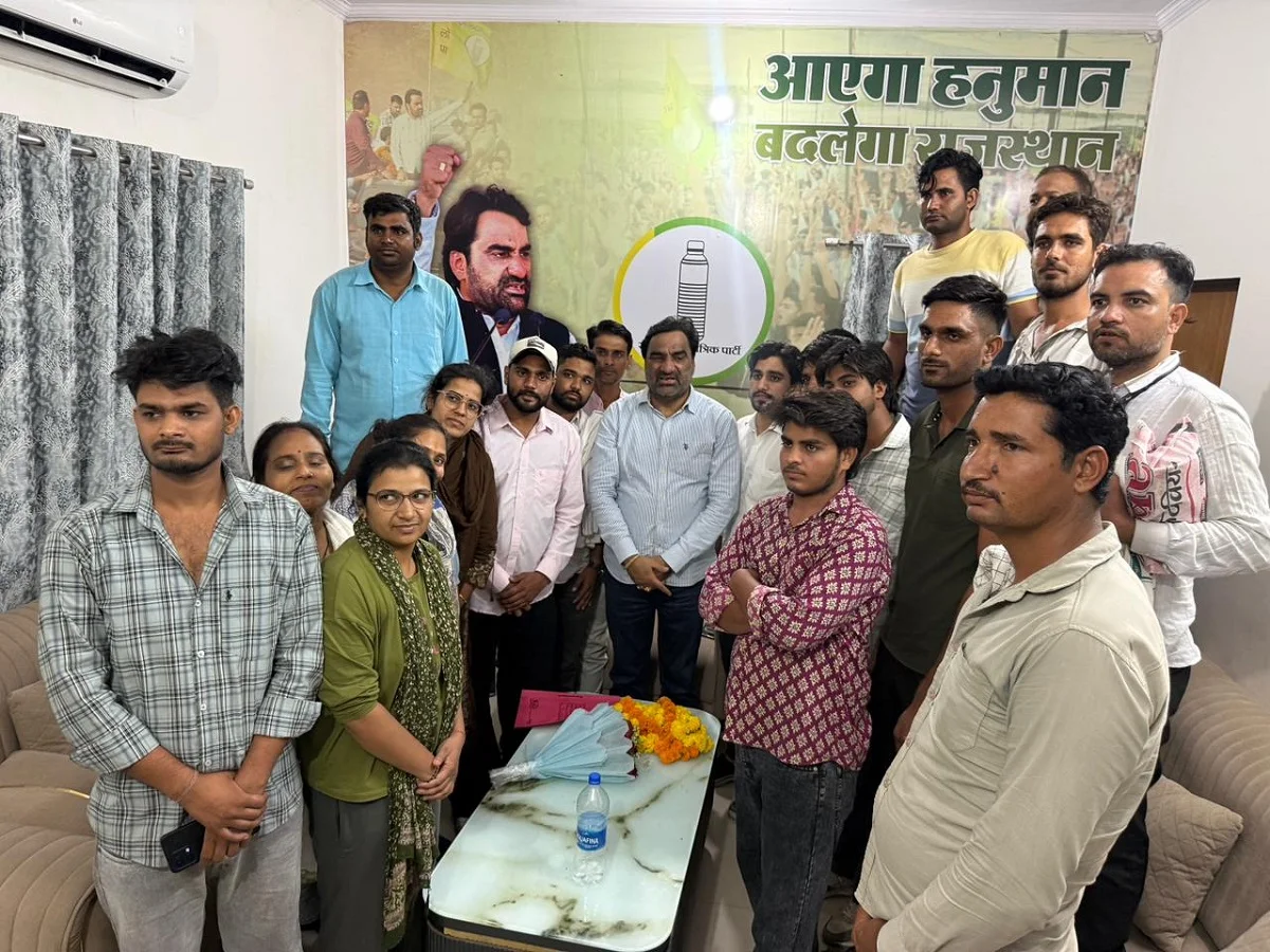 Hanuman Beniwal ने सीएम भजनलाल से की इनकी सेवाएं तत्काल बहाल करने की मांग