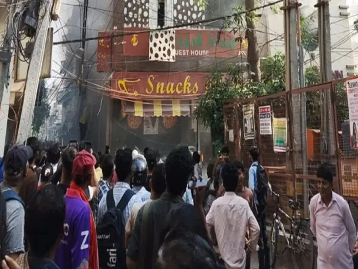 Delhi में भीषण अग्निकांड: रेस्टोरेंट-होटल में आग लगने से 21 लोगों की हुई मौत, पीएम मोदी ने जताया दुख