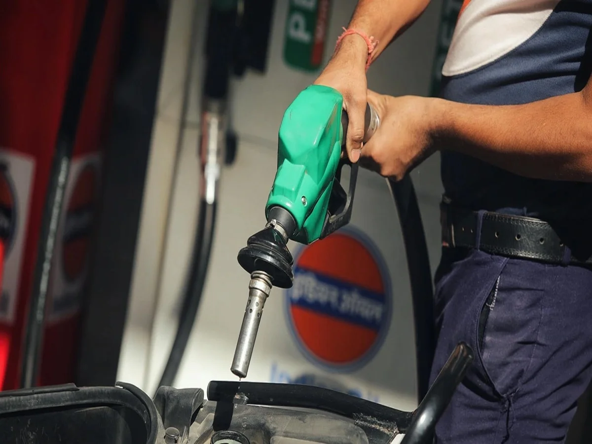 Petro-Diesel Price: राजस्थान सहित देश के बड़े शहरों में आज क्या हैं पेट्रोल-डीजल के ताजा भाव, अभी करें पता