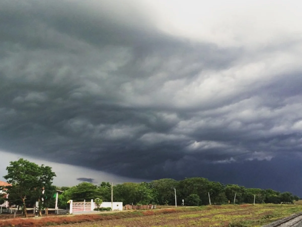 Rajasthan Weather Update: भरतपुर में दीवार गिरने से महिला की मौत, आज 22 जिलों में तेज बारिश का है अलर्ट