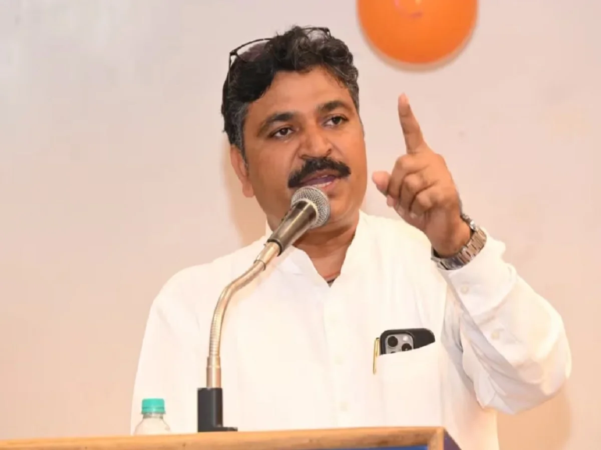 Rajasthan: रजनीश और संदीप के खिलाफ जबरन वसूली का मुकदमा दर्ज होने पर जूली ने किरोड़ी लाल से की इस्तीफे की मांग
