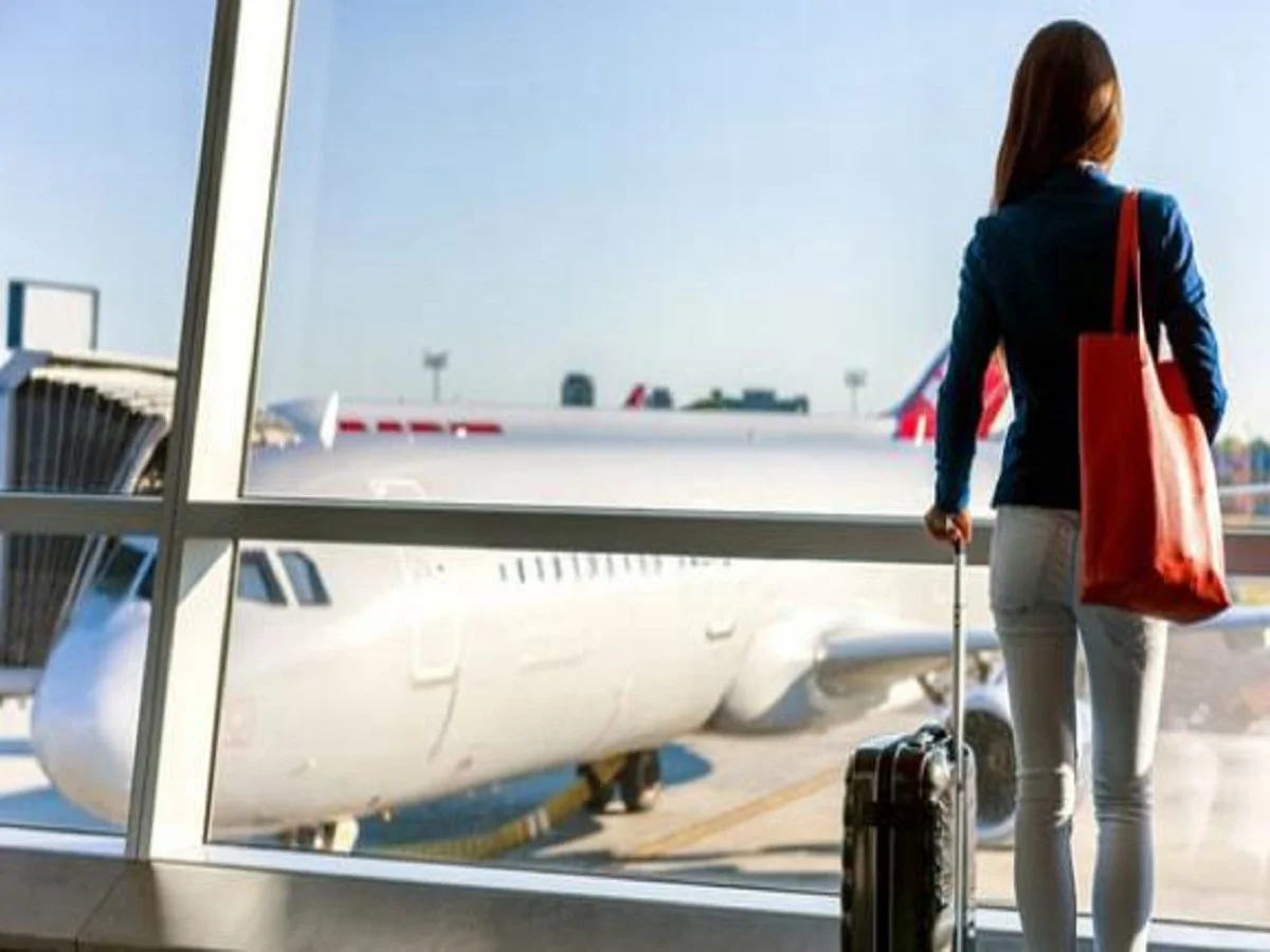 Travel Tips: बैग में रखी ये सात चीजें बना देगी ट्रैवलिंग को सुरक्षित और बेहद आसान, जान लें