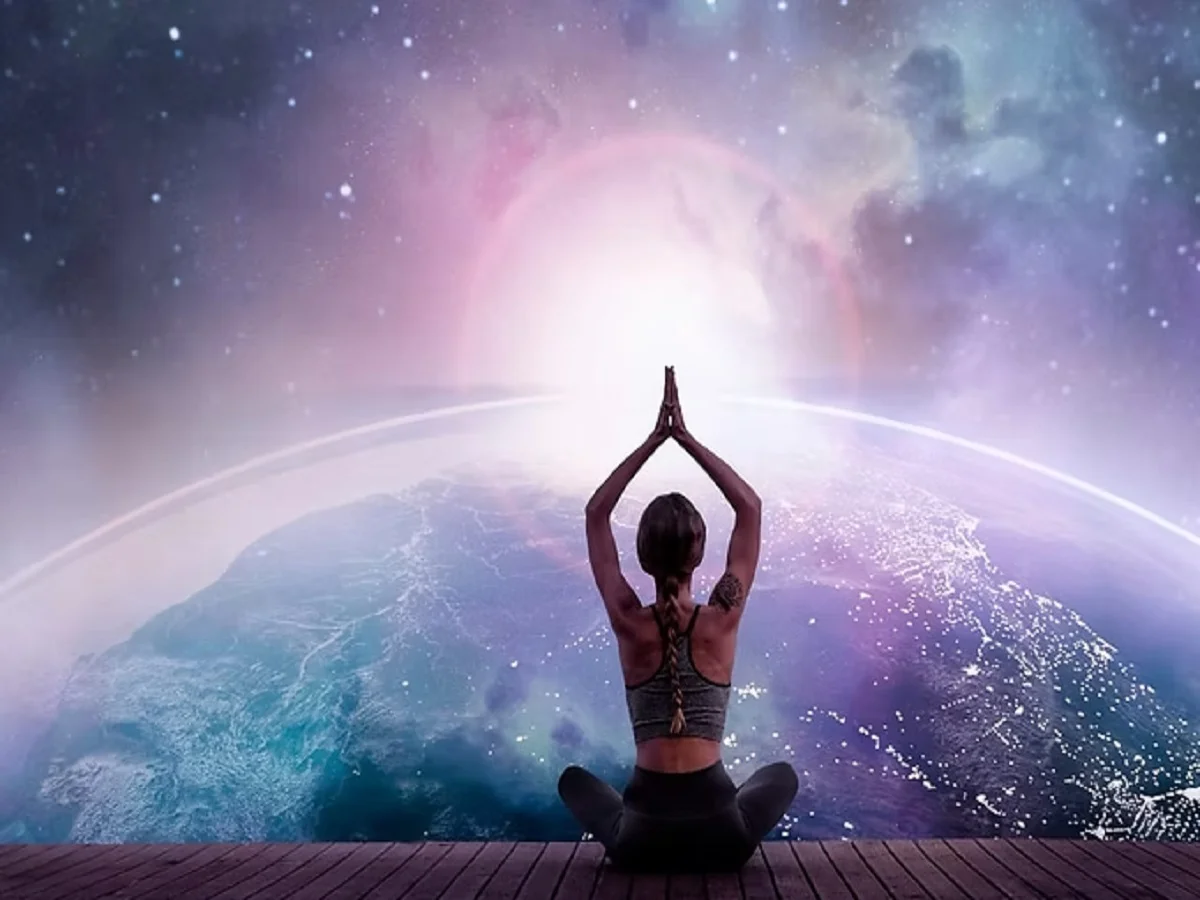 International Yoga Day : तनाव को कम कर देता है योग, नियमित रूप से करने से मिलेंगे ये फायदे