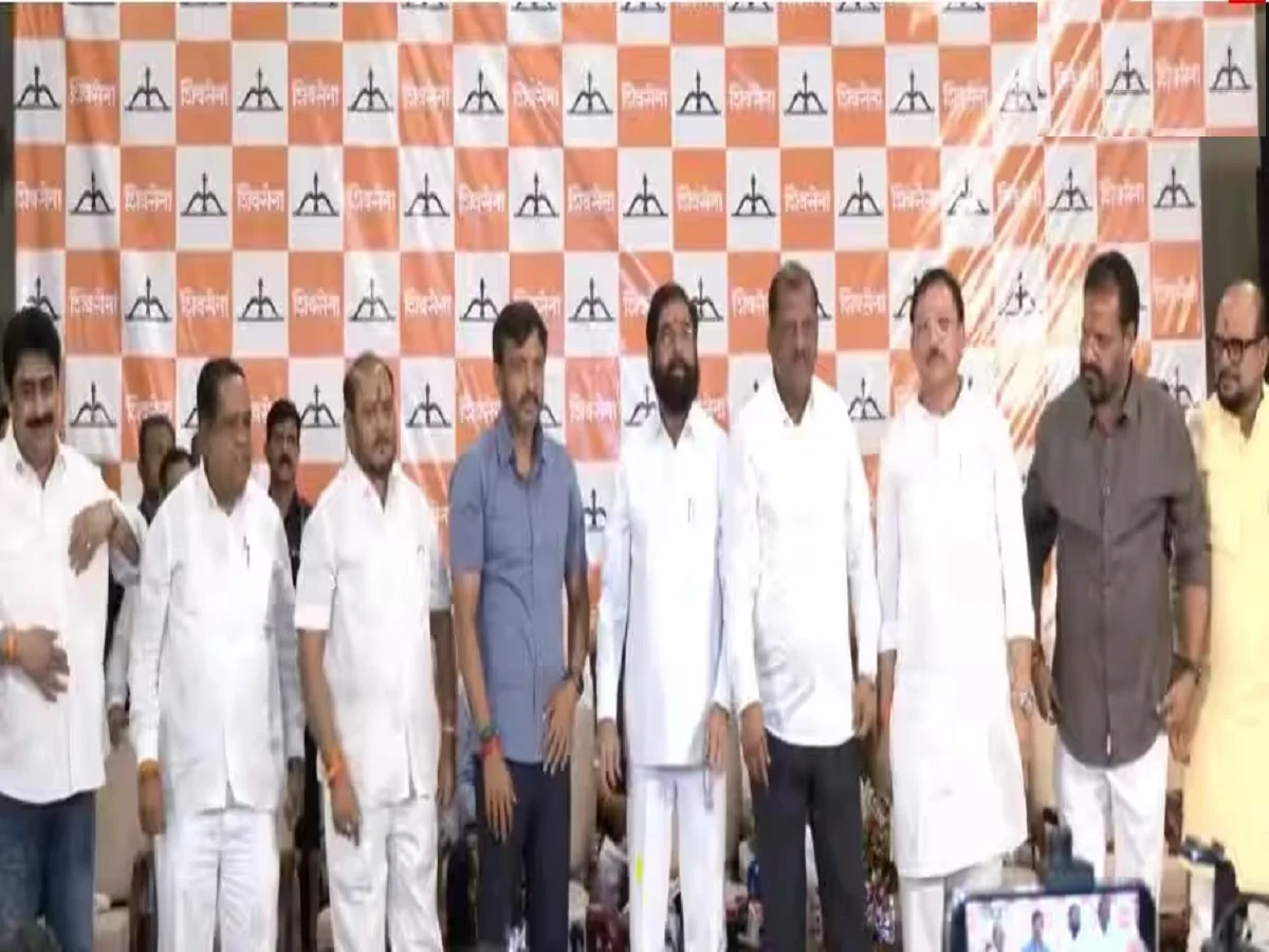 Maharashtra: उद्धव गुट के 6 सांसद हुए शिंदे की शिवसेना में शामिल, डिप्टी सीएम ने कहा एक नहीं, बल्कि 6 टाइगर मौजूद