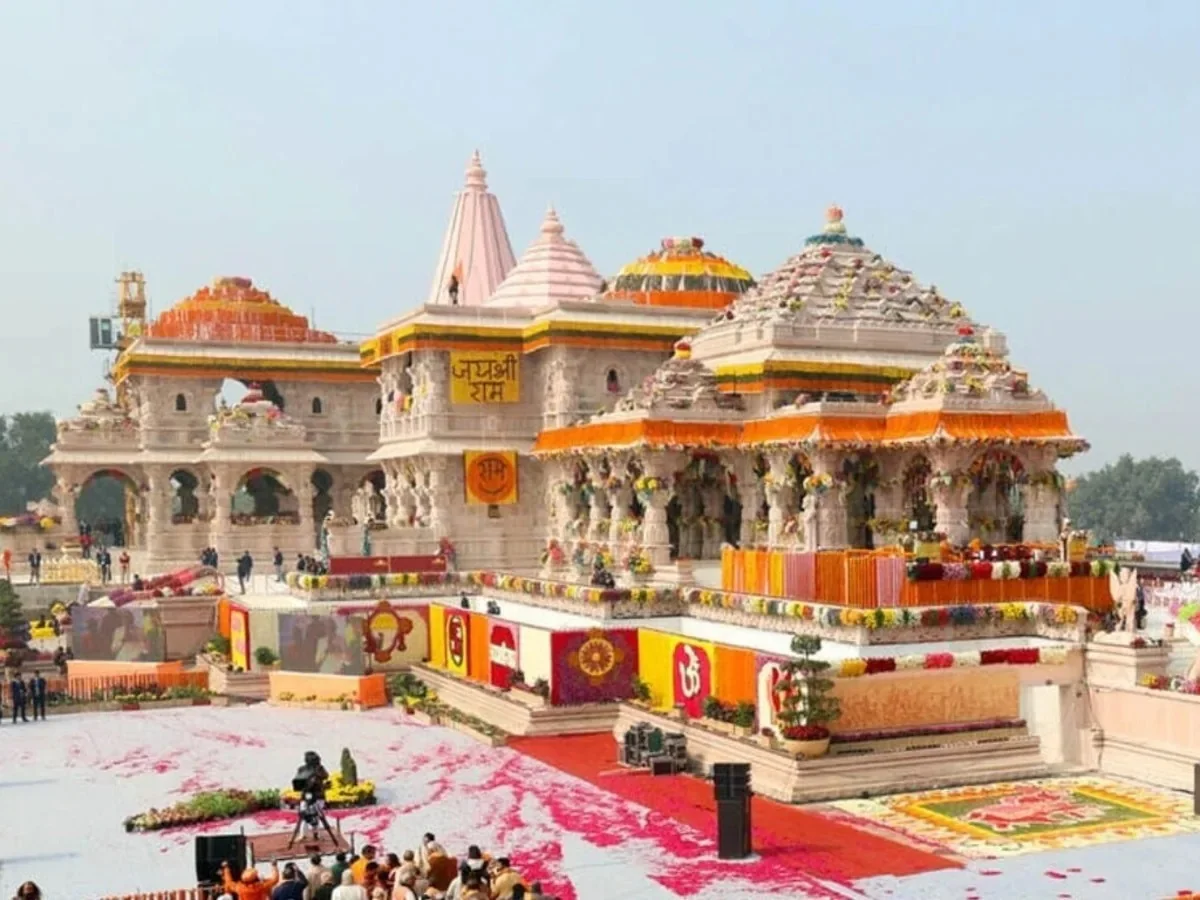 Ram Mandir: राम मंदिर चढ़ावे में घोटाले का मामला, 8 लोगों को किया गया गिरफ्तार, चंपतराय का नाम नहीं