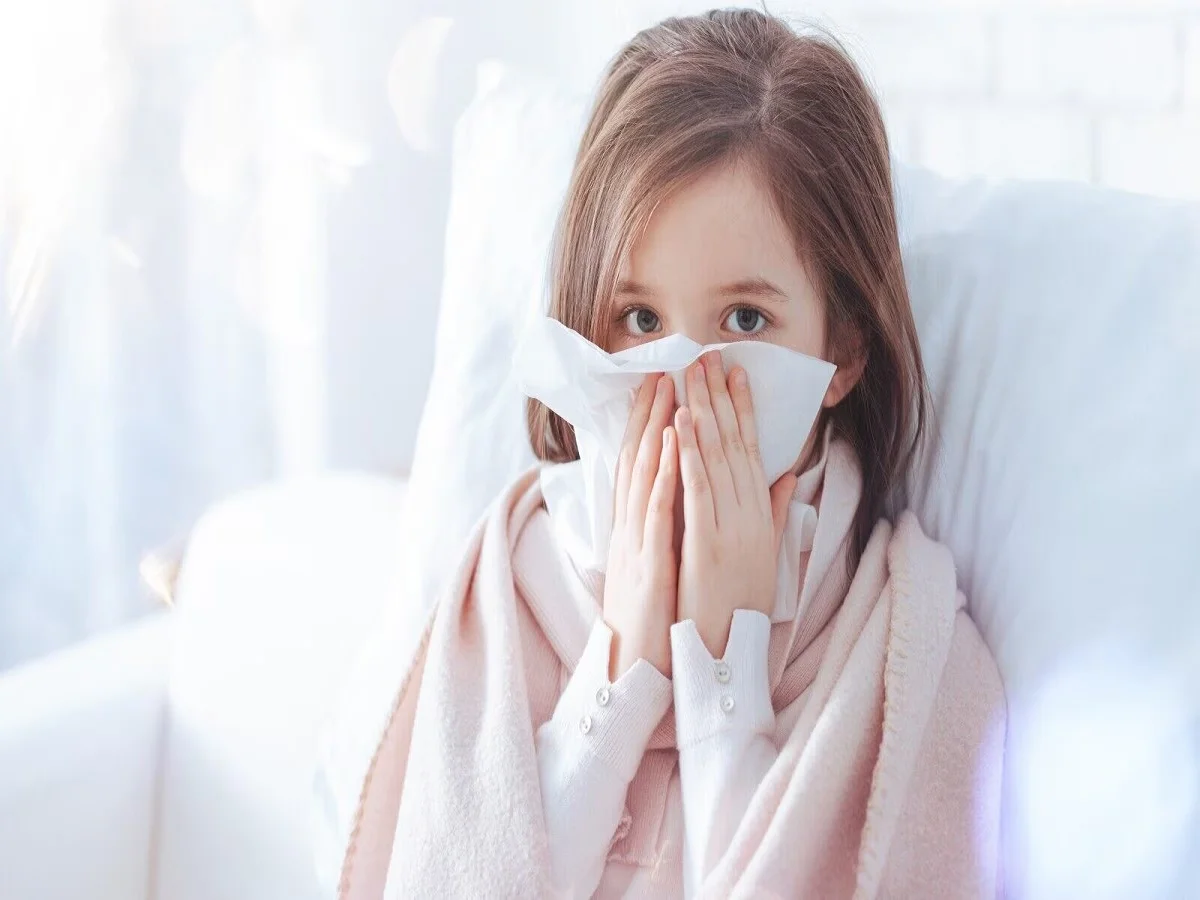 Health Tips: बारिश के मौसम में बच्चों को भूलकर भी नहीं दे ये चीजें, पड़ने लगेंगे बीमार 