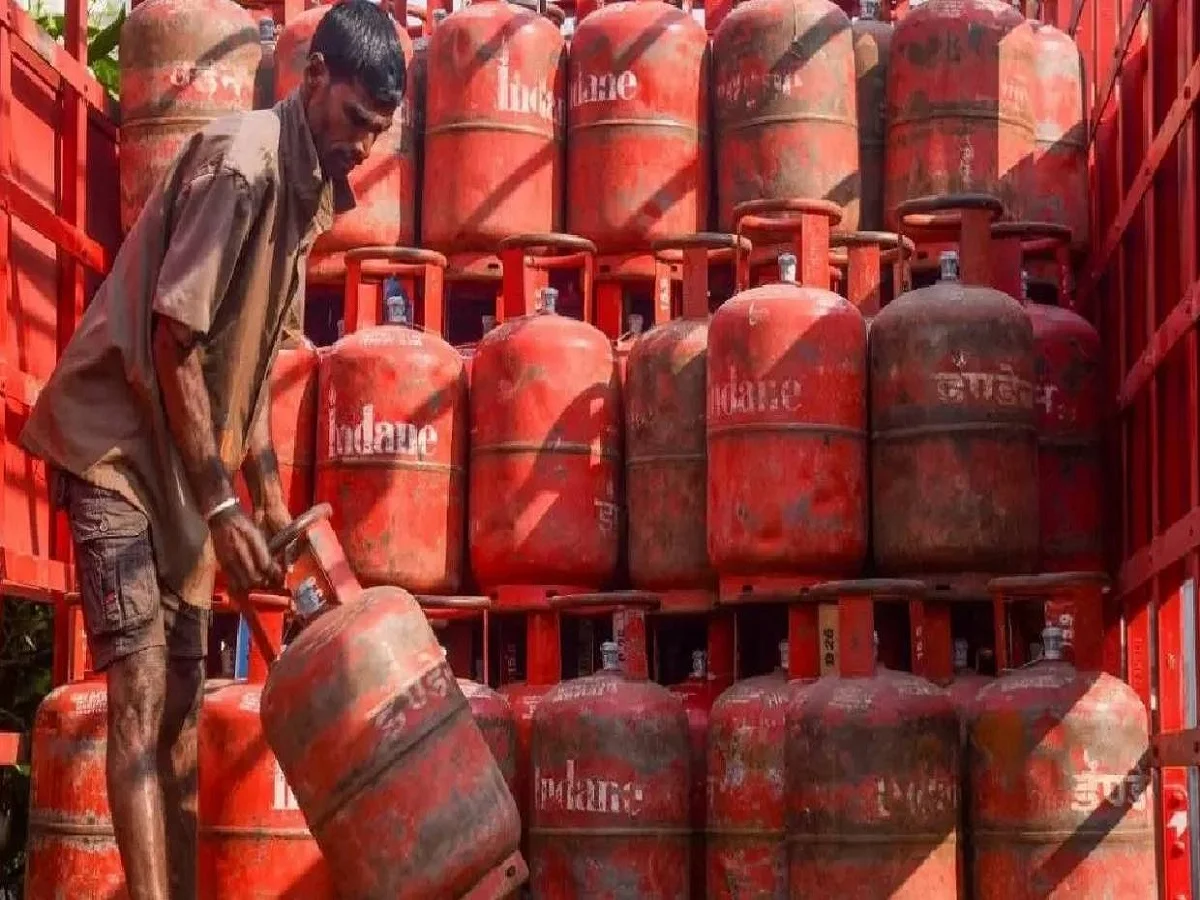 LPG Rules: 1 जुलाई से बदलने से जा रहे हैं नियम, अब इन लोगों को नहीं मिलेगा सिलेंडर