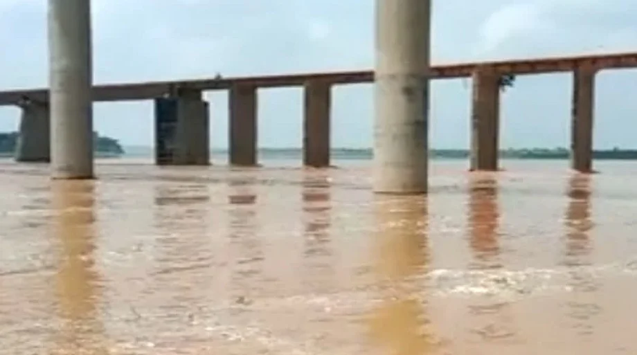 Rajasthan weather update: खतरे के निशान के करीब पहुंचा चंबल नदी का जलस्तर, आज इतने जिलों के लिए जारी हुआ भारी बारिश का अलर्ट 