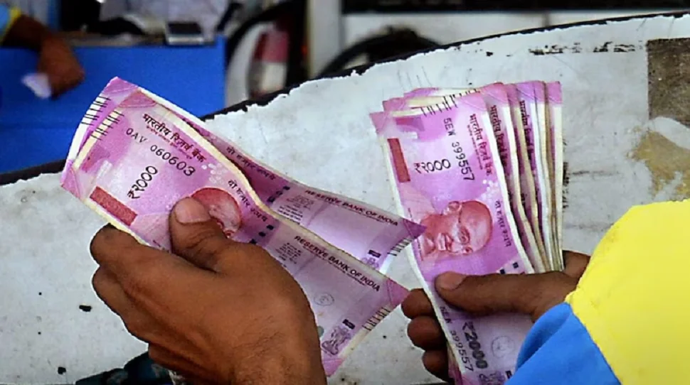 ₹2000 Note Update 2025: क्या अब नहीं बदलेगा 2000 का नोट? RBI ने दी साफ जानकारी, जानें क्या है स्टेटस