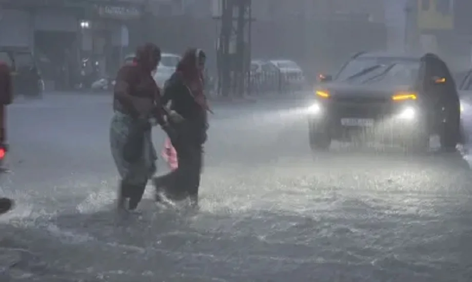 Rajasthan weather update: प्रदेश में कहर ढा रही है भारी बारिश, अब नौ जिलों के लिए जारी हुआ है रेड अलर्ट