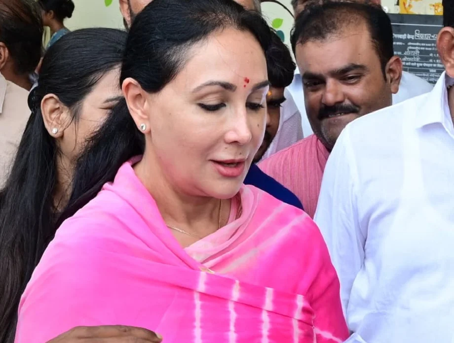 Rajasthan: सरकार ने आंगनबाड़ी केन्द्रों पर आने वाले बच्चों को दी सौगात, दिया कुमारी ने इस बात का भी कर दिया है ऐलान