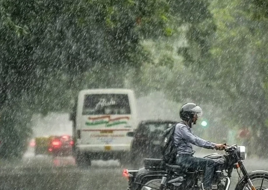 Rajasthan weather update: जयपुर में आधी रात को हुई तेज बारिश, मौसम विभाग ने जारी कर दिया है ये अलर्ट