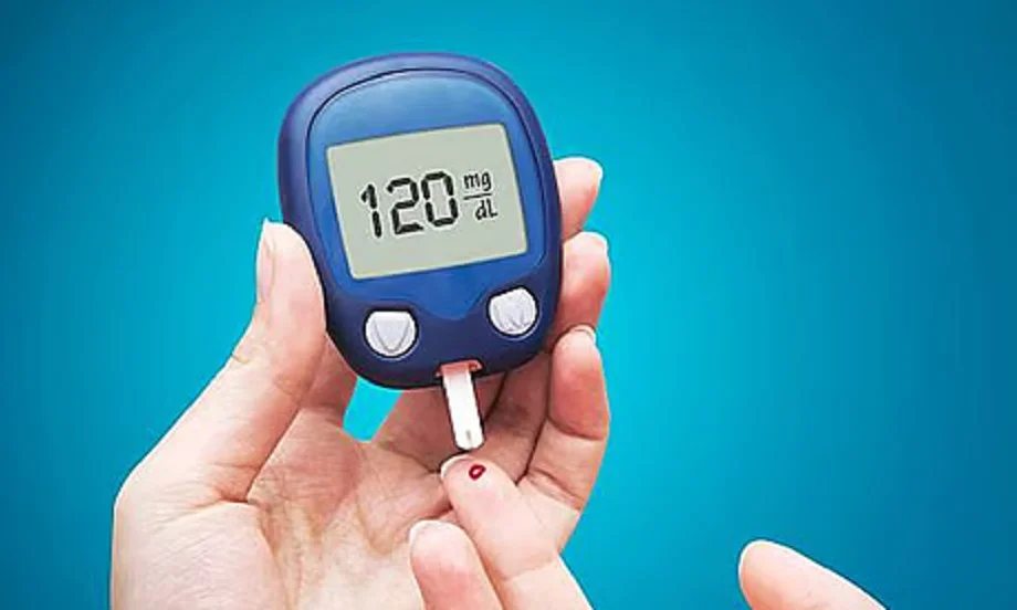 Health Tips: मीठे होने के बावजूद इन फलों का डायबिटीज के मरीज कर सकते हैं सेवन, जान लें आप 