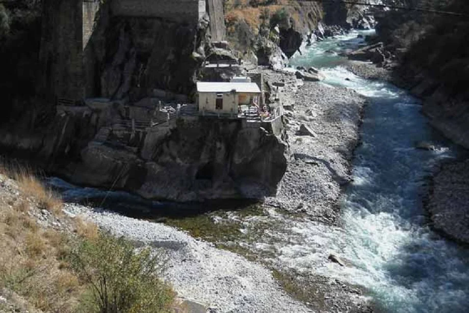 Travel Tips: प्रकृति की खूबसूरती के बीच बसा है औली हिल स्टेशन, बना लें प्लान