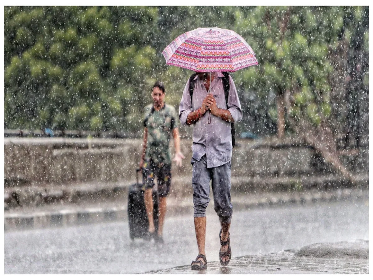 National Weather Forecast: देश में बरस रही मानसूनी बारिश, 16 राज्यों में भारी बारिश का अलर्ट, राजस्थान में बरस रहे मेघ, लोगों को गर्मी से राहत