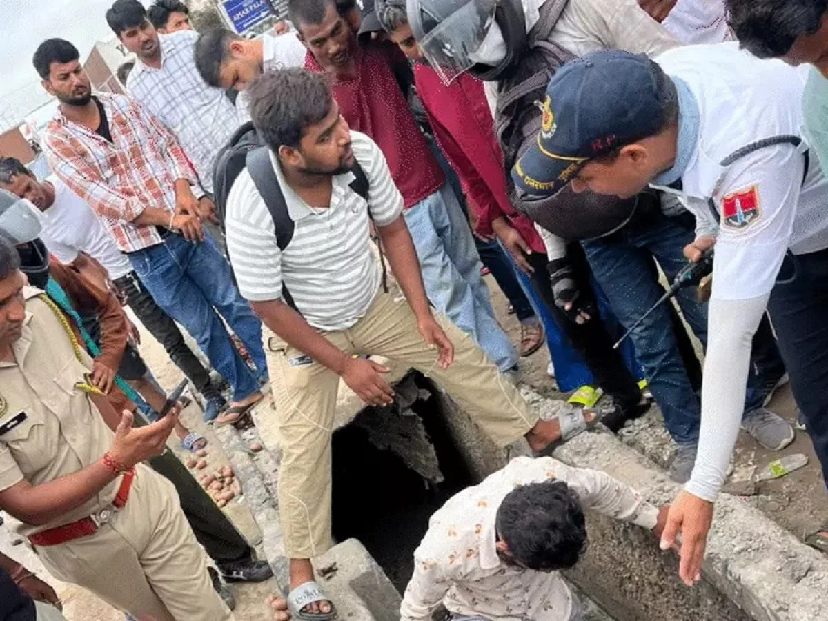 Jaipur: बेकाबू ट्रॉले ने एक परिवार को कुचला, तीनों बच्चों सहित पिता की मौत
