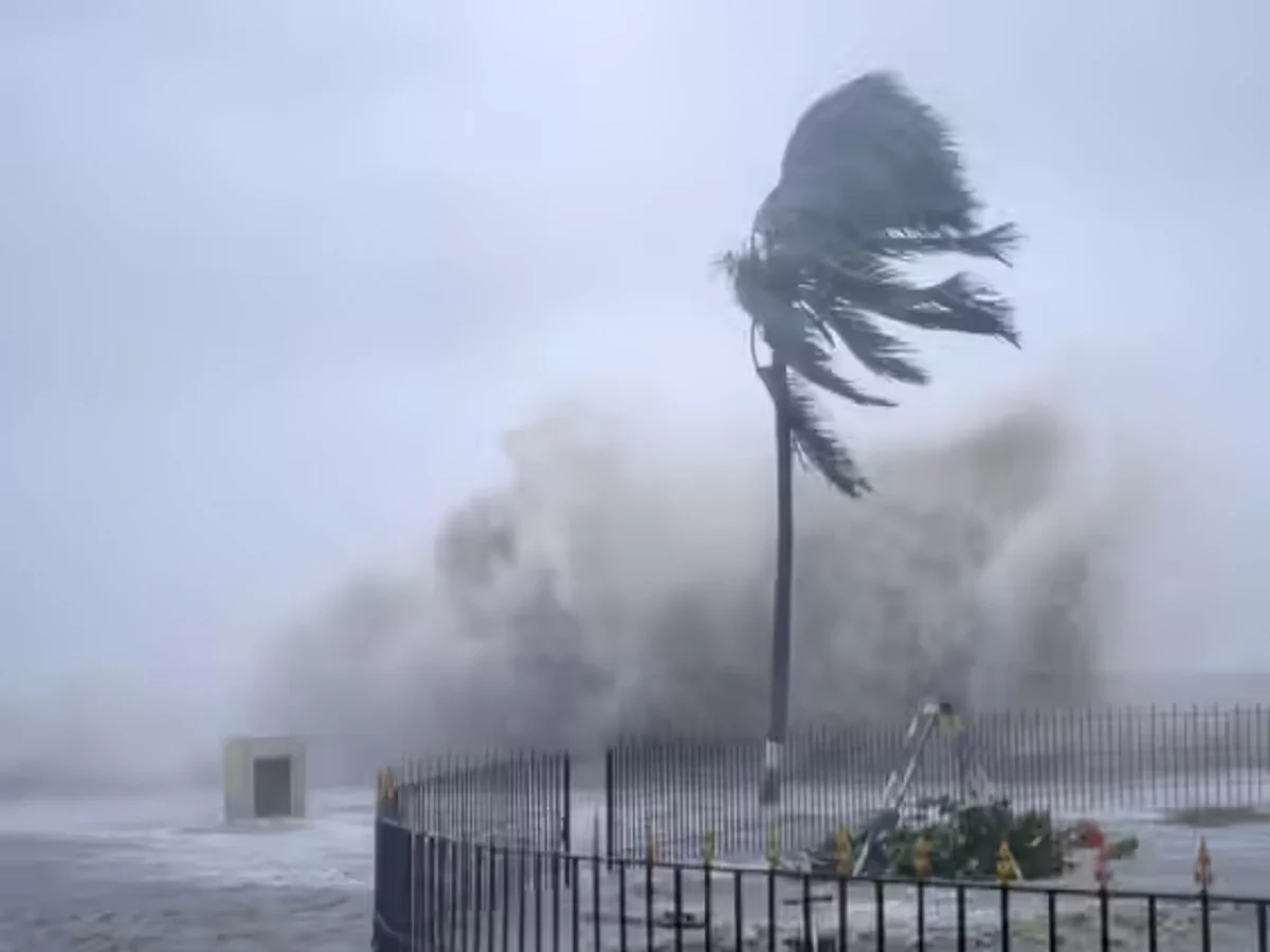 National Weather Forecast: देश के 15 राज्यों में भारी बारिश और आंधी-तूफान की चेतावनी