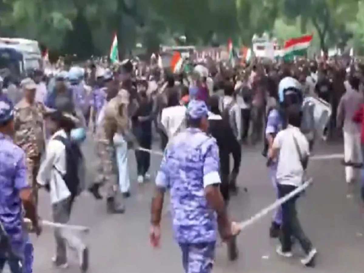 कॉकरोच जनता पार्टी के प्रदर्शनकारियों पर लाठीचार्ज, सोनम वांगचुक ने सरकार के सामने रख दी हैं ये तीन शर्तें