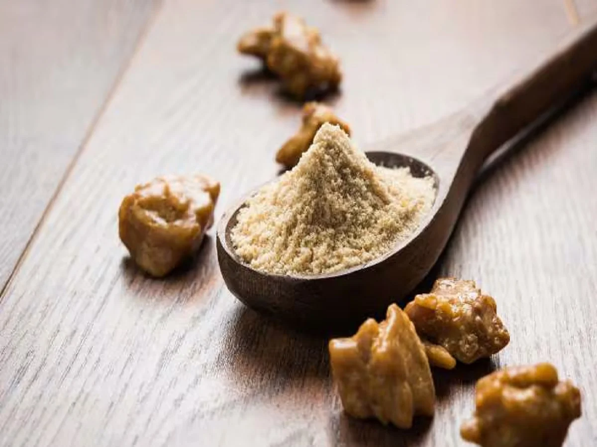 Health Tips: सेहत के लिए बहुत ही लाभकारी होती है हींग, फायदे जानकर हैरान रह जाएंगे आप