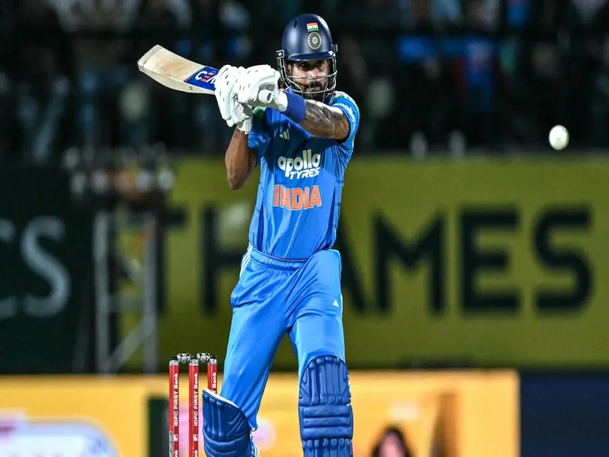ZI vs IND: श्रेयस अय्यर तोड़ सकते हैं एमएस धोनी का ये बड़ा रिकॉर्ड