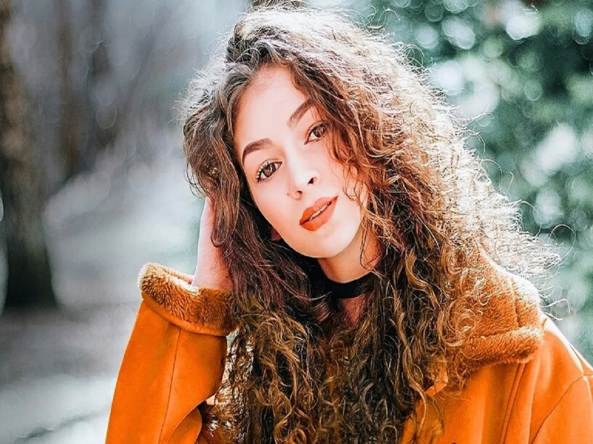 Hair Care Tips: नारियल के तेल में ये चीज मिलाकर तैयार कर लें मिश्रण, उपयोग करने से दूर हो जाएंगी बालों से जुड़ी परेशानियां