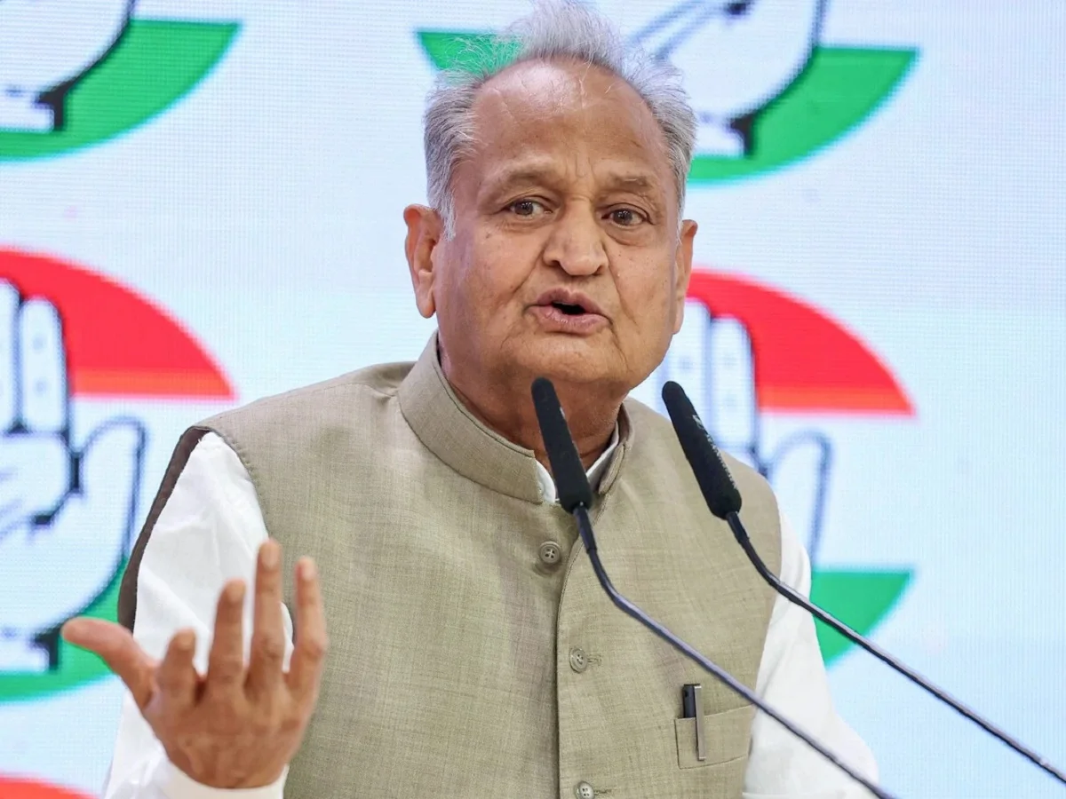 धर्मेन्द्र प्रधान के इस्तीफे के बाद Gehlot का बड़ा बयान, कहा- जवाबदेही से भागने वाली मोदी सरकार…