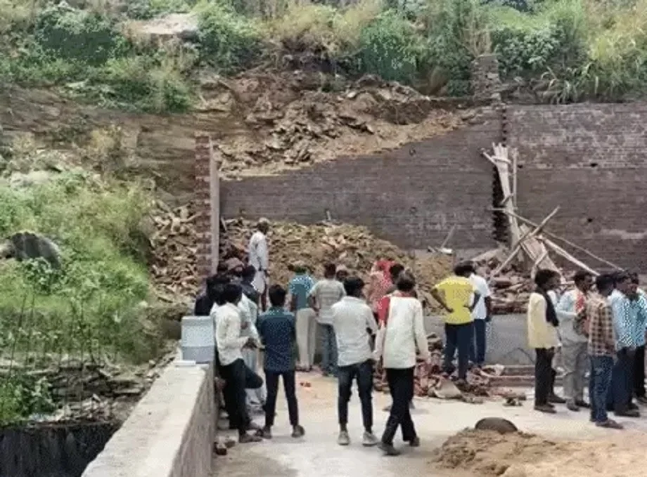Sirohi: निर्माणाधीन मकान की दीवार गिरी, 3 मजदूरों की मौत, पांच घायल
