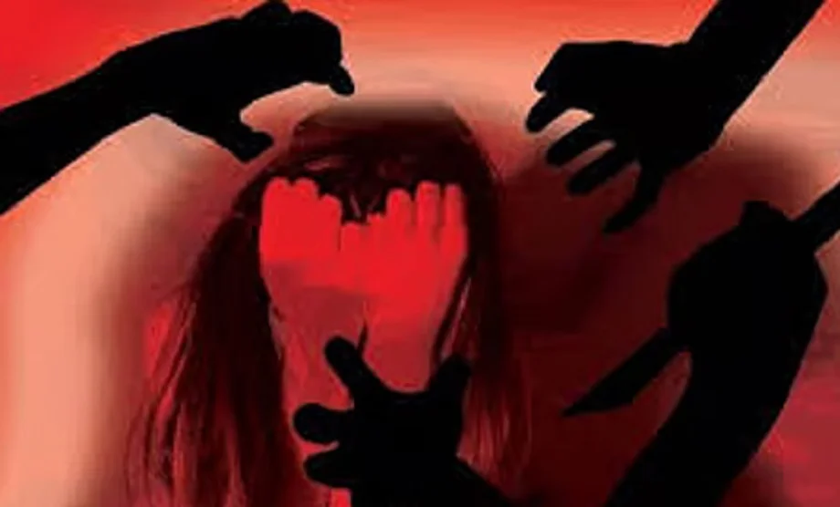 Delhi: स्वीमिंग पूल में तैराकी सीखने गई दो नाबालिग बच्चियों को बंधक बनाकर किया दुष्कर्म, अब...