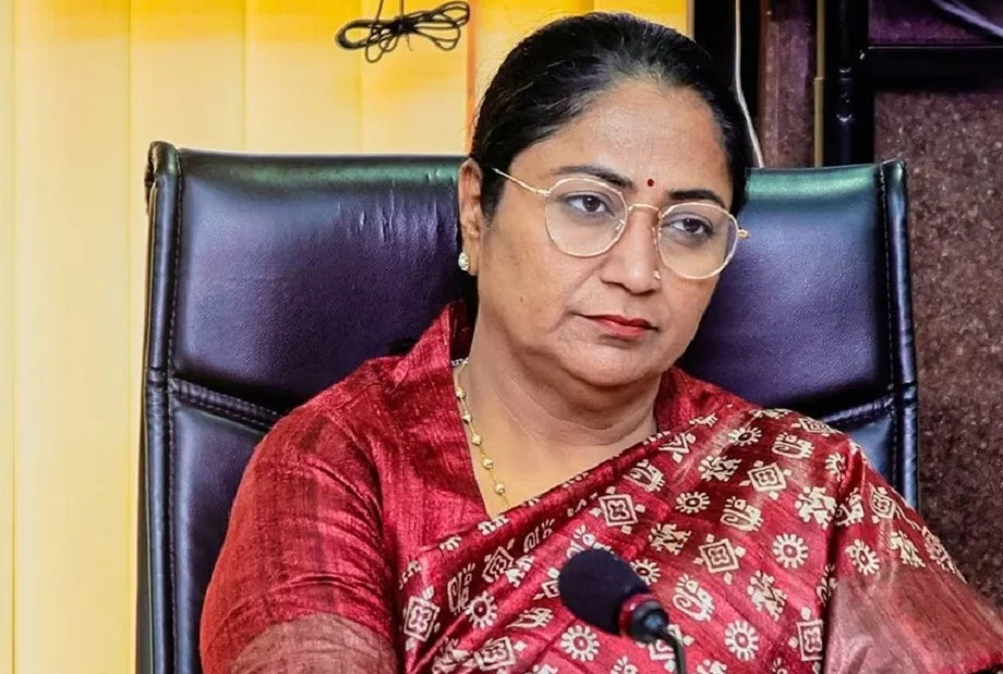 Delhi की सीएम रेखा गुप्ता पर हुआ हमला, गुजरात से आया था हमलावर
