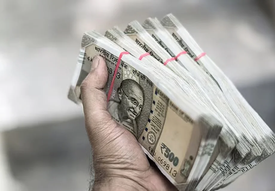 7th Pay Commission: सरकार दीपावली से पहले कर्मचारियों को देगी ये बड़ी सौगात! बढ़ जाएगी सैलरी