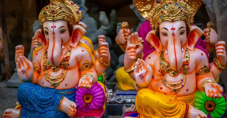 Ganesh Chaturthi  आज, इस प्रकार करें भगवान गणेश की मिट्टी की प्रतिमा स्थापित