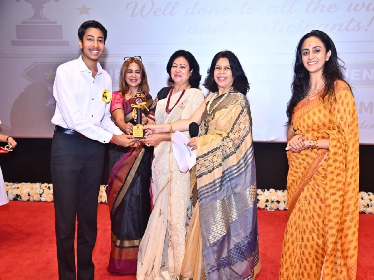 आर्मी पब्लिक स्कूल में डिबेट प्रतियोगिता: महावीर पब्लिक को बेस्ट टीम का सम्मान, देवांश गोधा बने बेस्ट स्पीकर