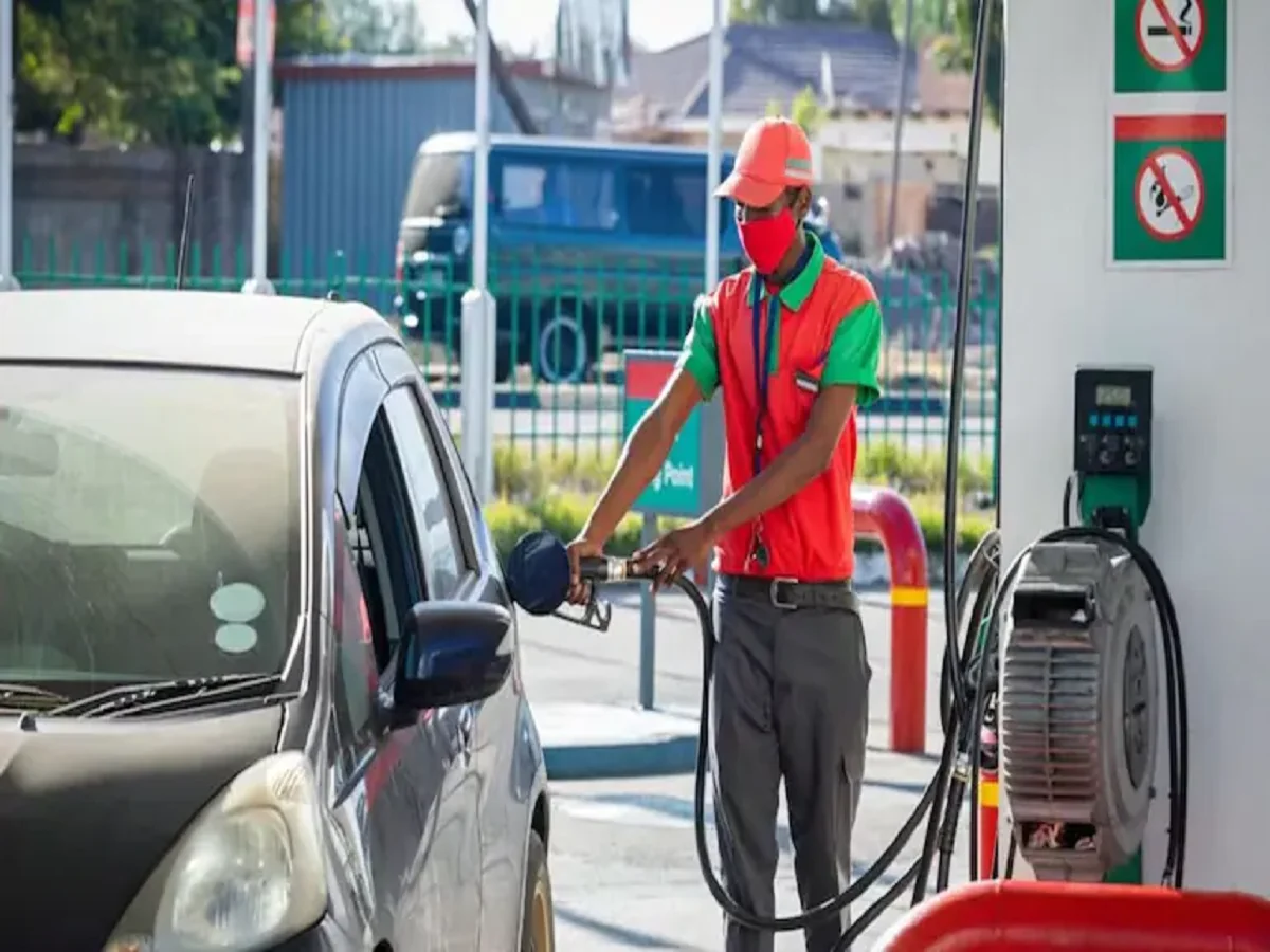 Petrol Diesel Price Today: जारी हुए पेट्रोल-डीजल के नए रेट, जानें आपके शहर में आज कितना है ईंधन का भाव