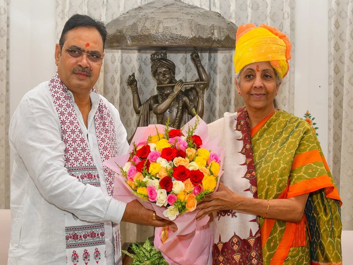 वित्त मंत्री निर्मला सीतारमण का CM Bhajanlal ने किया स्वागत