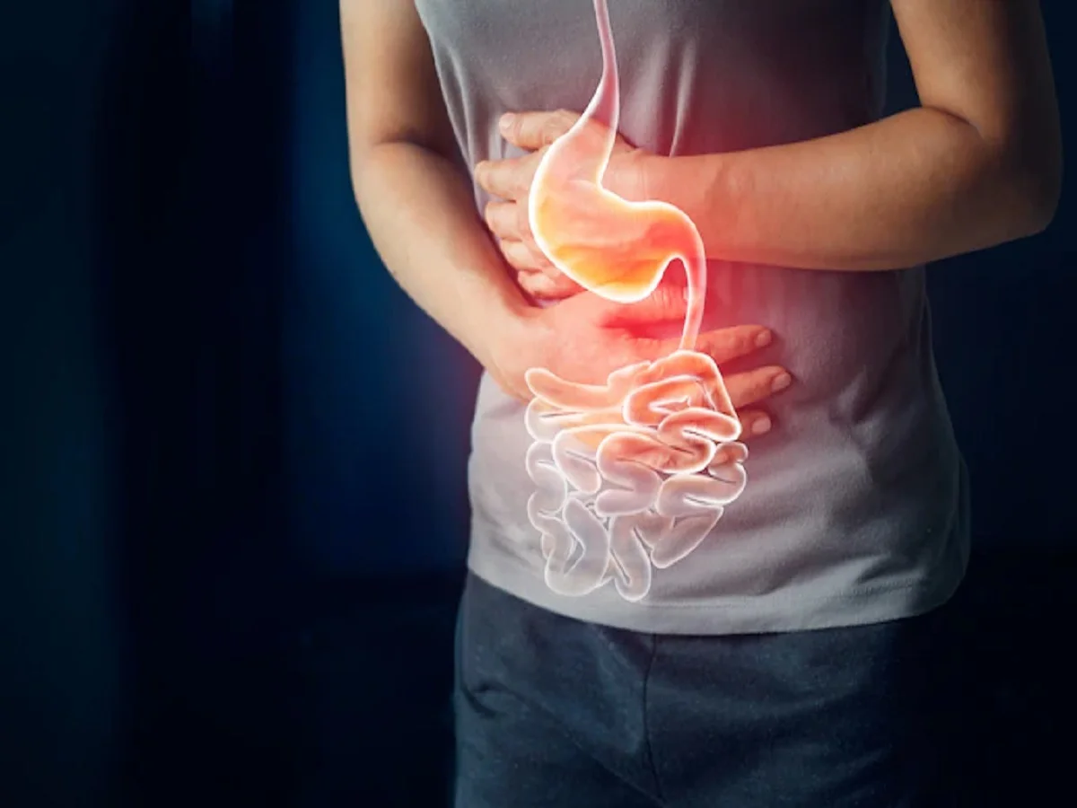 Health Tips: गैस, ब्लोटिंग और एसिडिटी की समस्या से छुटकारा दिला देती हैं रसोई में रखी ये चीजें