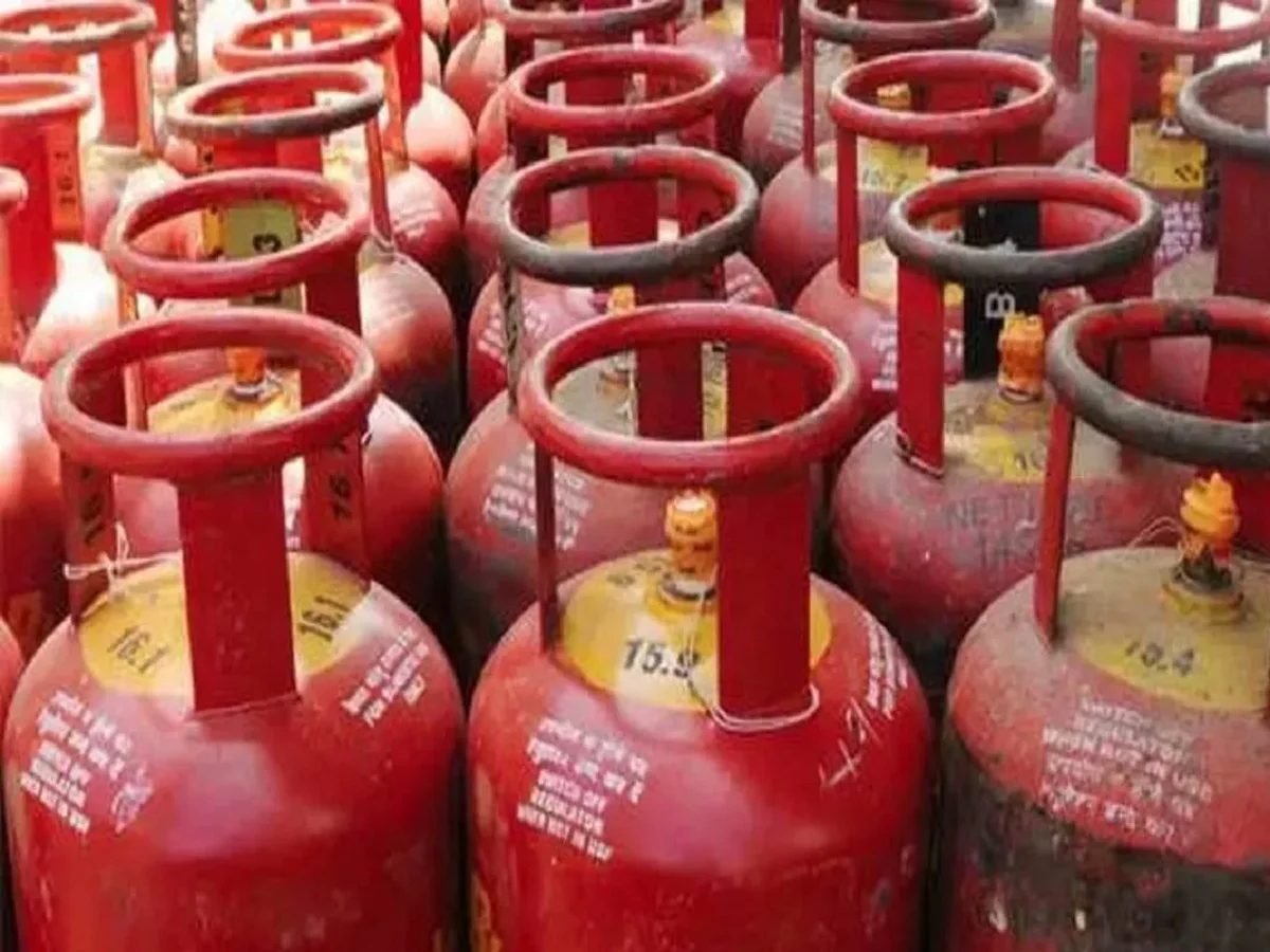 LPG Price: आज सिलेंडर के लिए करने होंगे इतने रुपए खर्च