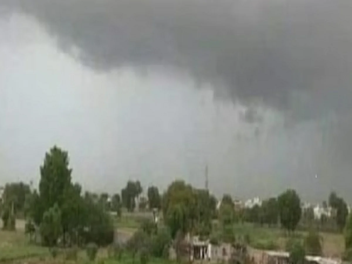 National Weather Forecast:  देश के 17 राज्यों में भारी बारिश का अलर्ट, राजस्थान के इन जिलों के लिए जारी हुई चेतावनी