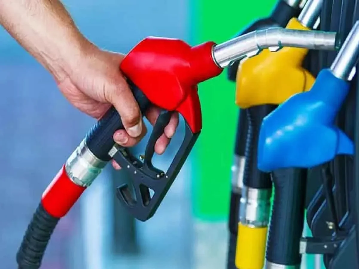 Petrol-Diesel Prices: आज देश के प्रमुख शहरों में दोनों ईंधनों के लिए खर्च करने होंगे इतने रुपए
