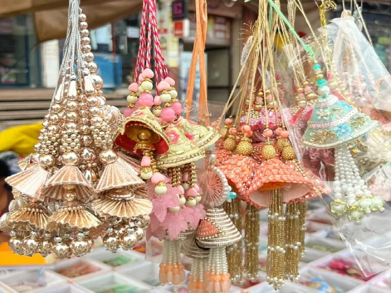 कल मनाया जाएगा Raksha Bandhan पर्व, ये हैं राखी बांधने के शुभ मुहूर्त