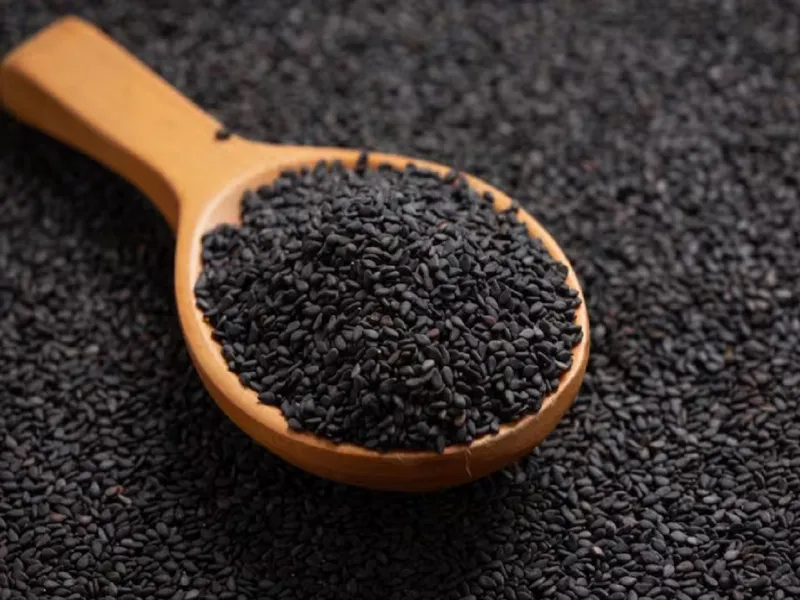 Health Tips: सेहत के लिए कई प्रकार से लाभकारी है कलौंजी, सेवन करने से मिलते हैं ये लाभ