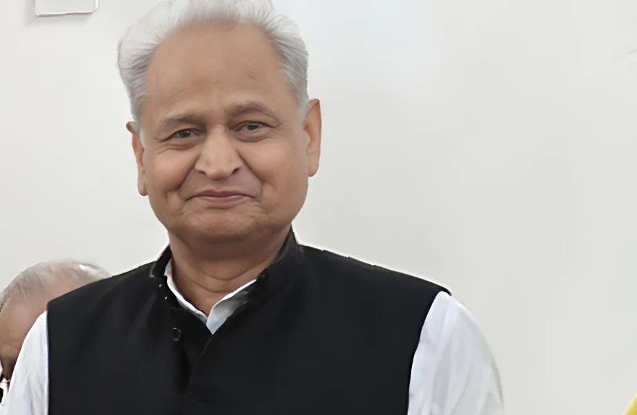 जीएसटी स्लैब घटने पर Ashok Gehlot ने कसा तंज, कहा- भाजपा की लोकसभा में 303 से 240 सीटें पहुंचने पर... 