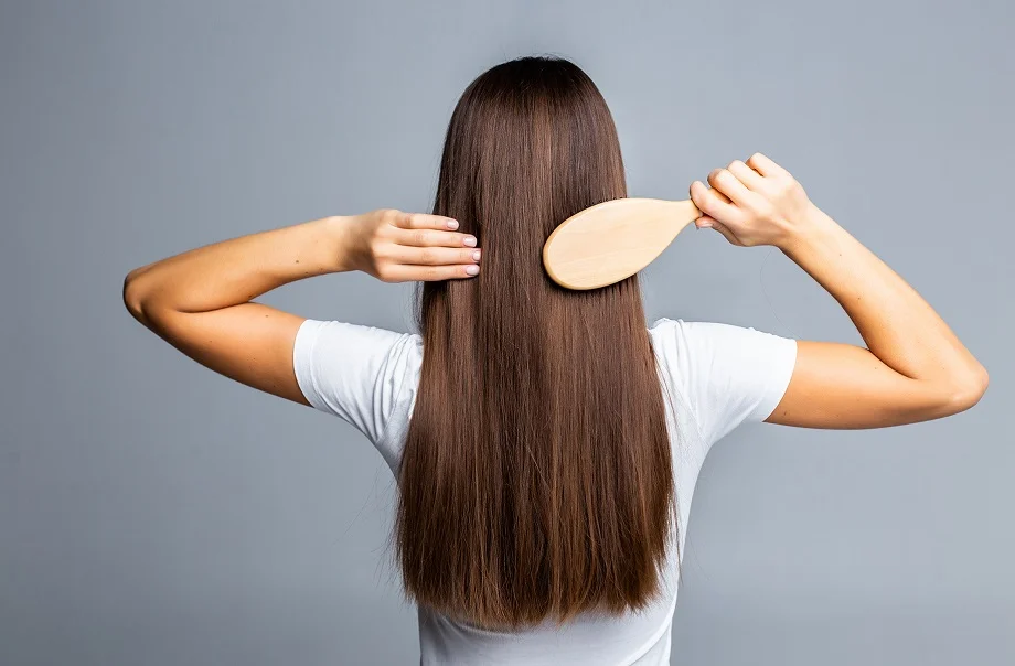 Hair Care Tips: इस प्रकार करें नारियल तेल का उपयोग, बालों से जुड़ी कई परेशानियां हो जाएंगी दूर