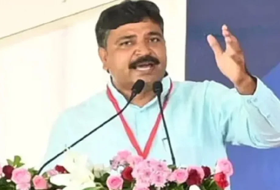 Rajasthan: अतिरिक्त कैमरों को लेकर राज्यपाल से मिला कांग्रेस का प्रतिनिधिमंडल, लगा दिया ये गंभीर आरोप