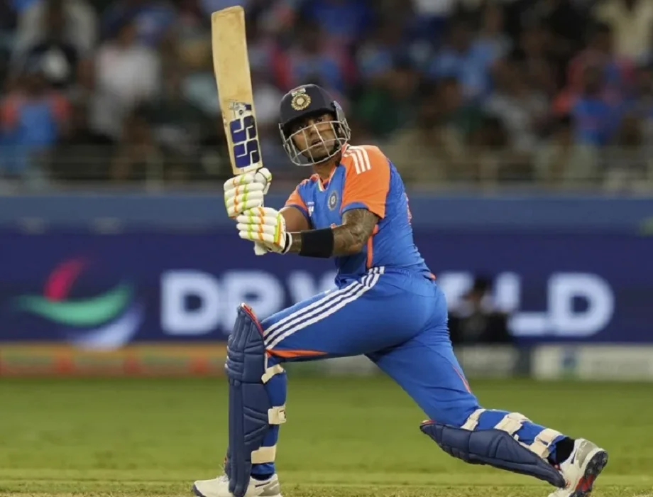 T20 Asia Cup: भारत-पाक मैच में सूर्यकुमार यादव ने रचा इतिहास, ये उपलब्धि हासिल करने वाले पहले भारतीय बने