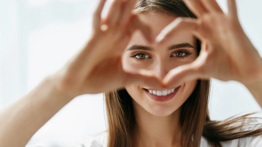 Health Tips: आंखों की रोशनी रखनी हैं सही तो फिर करें आज से ही ये काम