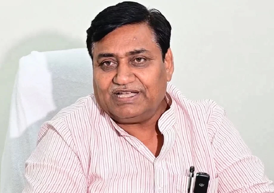 भाजपा सरकार आरएसएस की कठपुतली बनकर देश का इतिहास तोड़-मरोड़ रही है: Dotasra