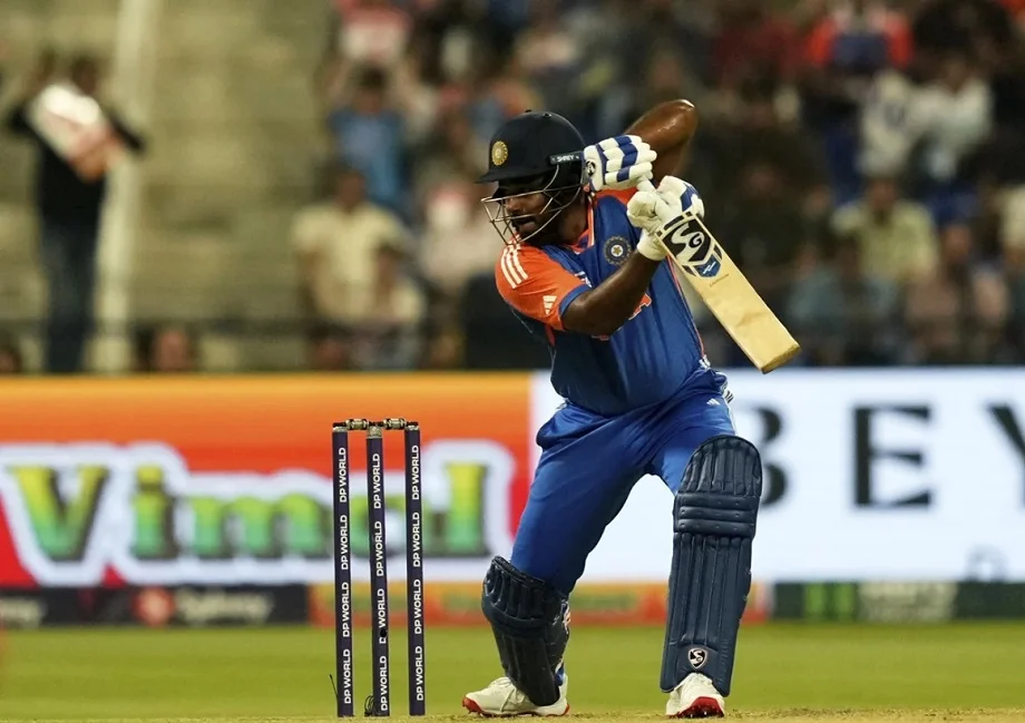 Asia Cup: संजू सैमसन ने तोड़ा धोनी का छक्कों का रिकॉर्ड