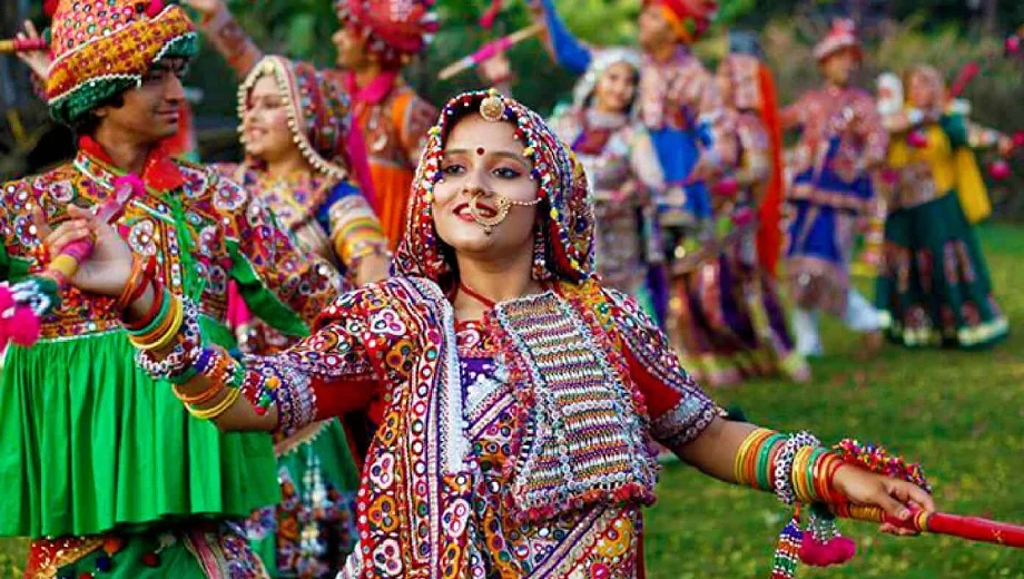 Travel Tips: डांडिया कार्यक्रम के लिए Trishla Farmhouse बनेगा बेहतर विकल्प, कम बजट में मिलेंगी कई सुविधाएं