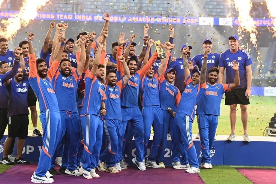 Asia Cup 2025: पाकिस्तान को हरा भारत बना एशिया का सरताज, फाइनल में 5 विकेट से जीत की दर्ज