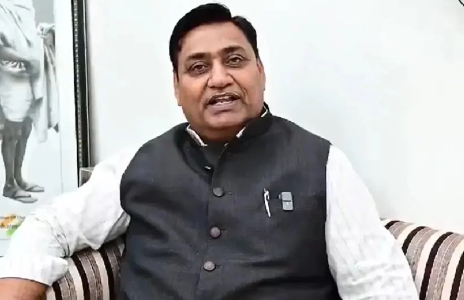 शिक्षा के मंदिरों को बीजेपी-आरएसएस के लोग नफरत एवं राजनीति का अखाड़ा बनाने पर तुले हुए हैं:  Dotasra